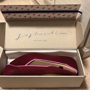 Rothy’s Merino Currant Points, size 8.5